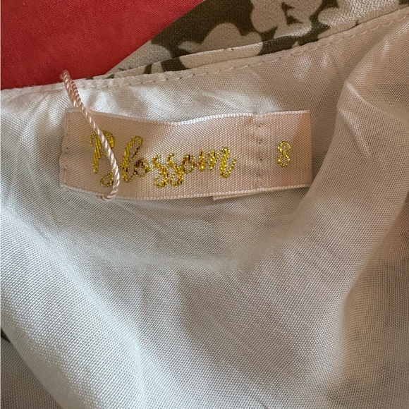 💚PETAL & PUP Blaire Dress - Olive Green Floral - Picture 14 of 16